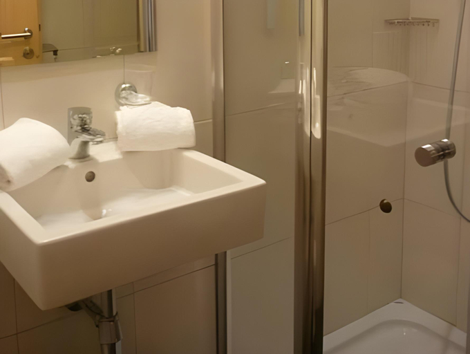 Bathroom 3, Residence Zillertal, Schwaz