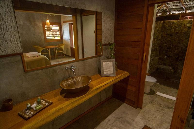 Bathroom 5, Aloha Village Hotel, Amontada