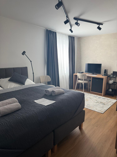 Bedroom 2, Hotel Grand, Hradec Králové
