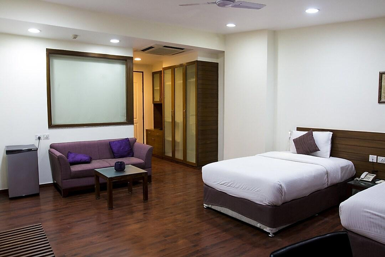Bedroom 3, Hotel Dhans, Chennai