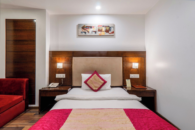 Bedroom 3, Le ROI Delhi, Delhi