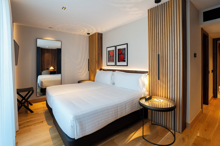 Bedroom 2, Hotel Zenit Conde De Borrell, Barcelona