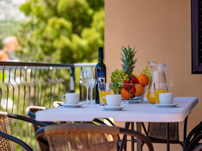 Others 5, Apartment in Seline near Paklenica Park, Starigrad