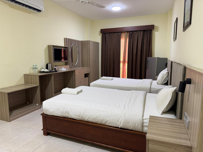 Bedroom 5, Royal Hotel, Bausher