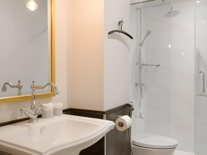 Bathroom 4, Saran Boutique Hotel Thapae, Muang Chiang Mai