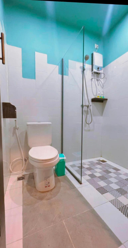 Bathroom 3, BaobaBed Lodge, Yangon, Yangon