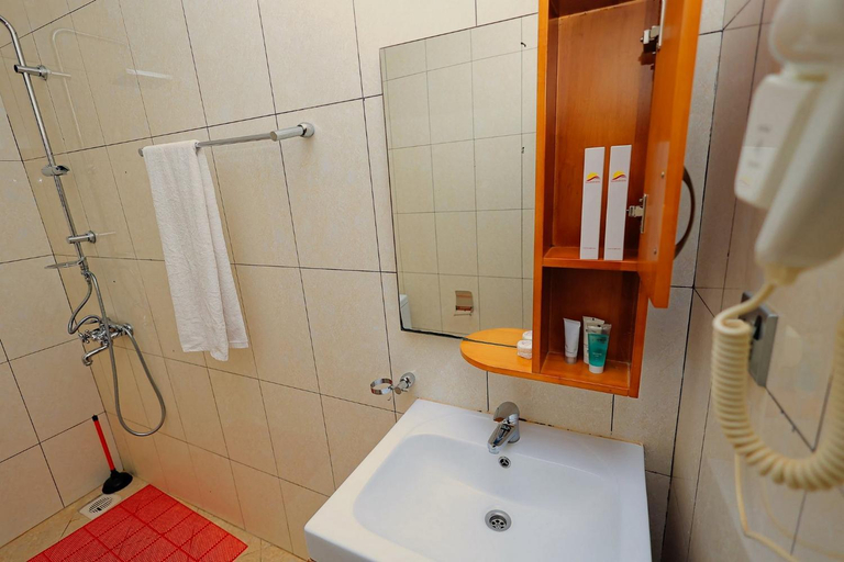 Bathroom, Shine Country Resort Hotel, Jinja