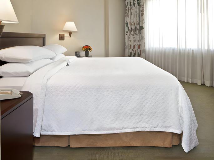 Bedroom 2, Harmony Seacaucus Suites Meadowlands, Secaucus
