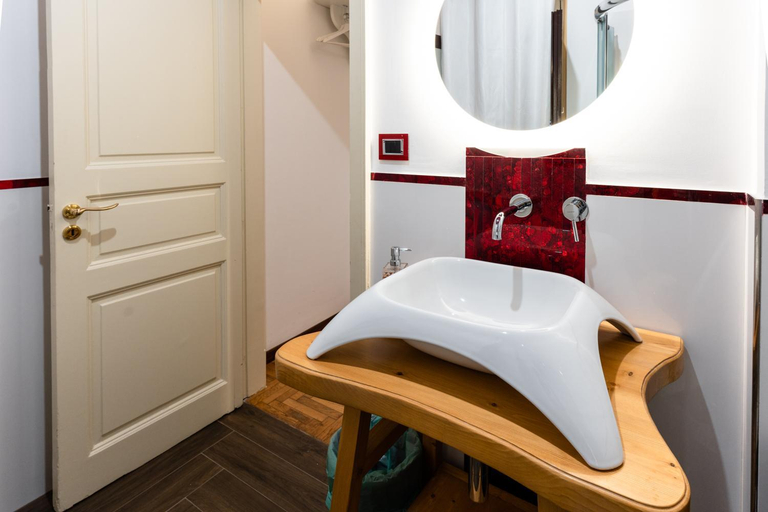 Bathroom 5, Raciti Palace, Catania