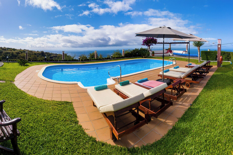Exterior 2, Theo's House, Calheta