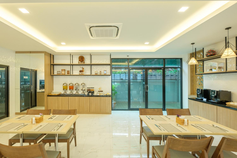 Food & Drinks 5, Monte Maesot Hotel, Mae Sot