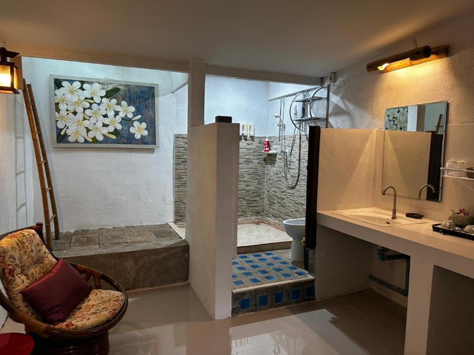 Bathroom 3, Koko Palm Inn, Muang Chiang Mai