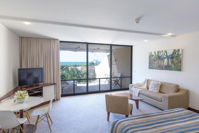 Bedroom 3, Beach Suites, Byron