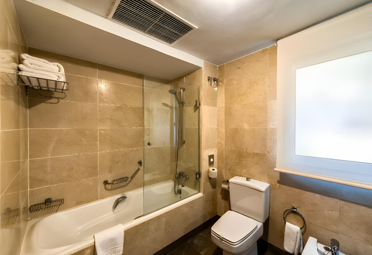 Bathroom 5, Parador de Malaga Gibralfaro, Málaga