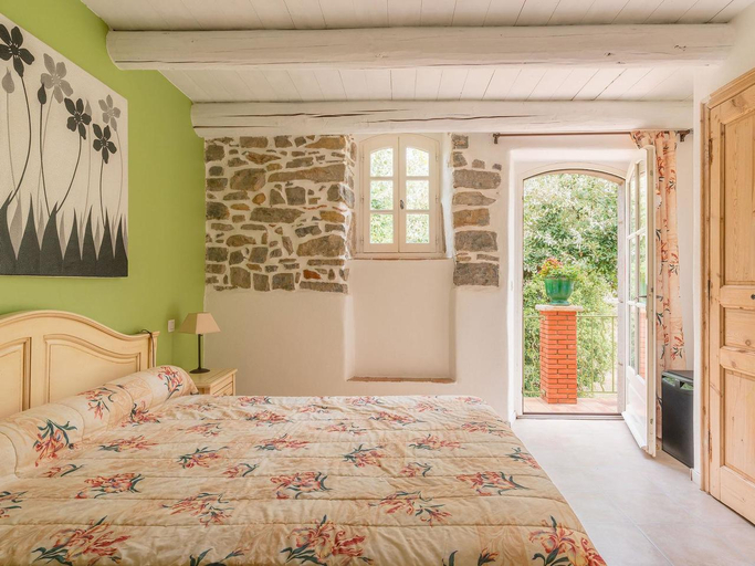 Bedroom 3, Logis Hotel Restaurant Le Pradinas, Gard
