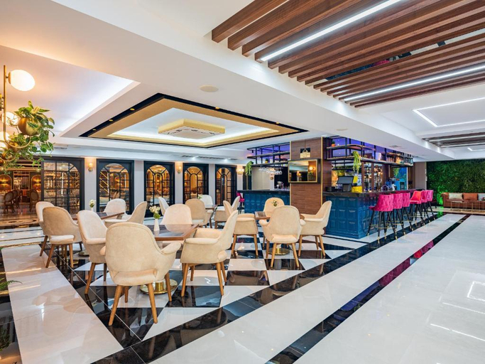 Food & Drinks 5, Elysium Green Suites., Antalya