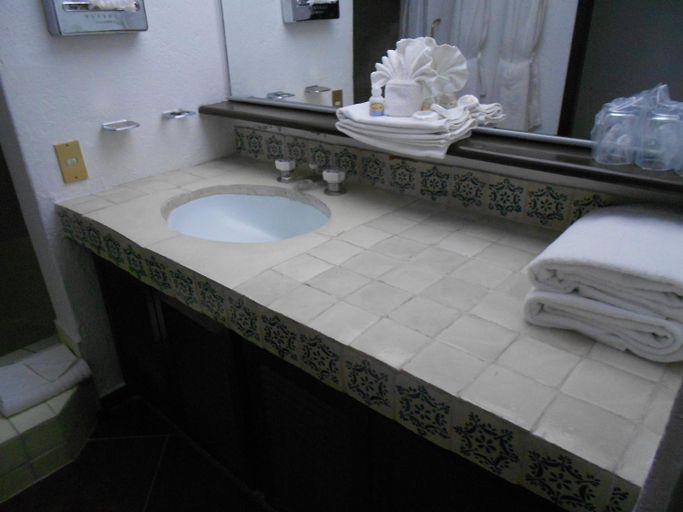 Bathroom 5, Hotel Hacienda Taboada (Aguas Termales), Allende