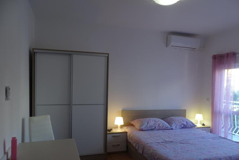 Bedroom 3, Cozy Seaview Retreat A & M Apartments, Pirovac