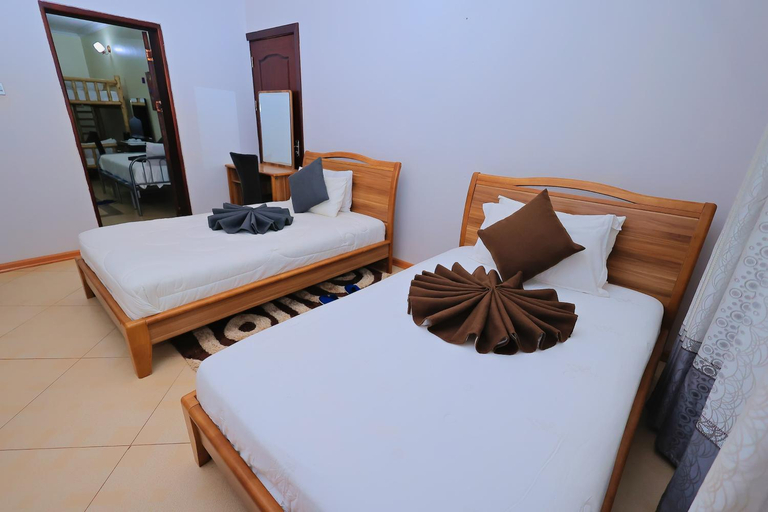 Bedroom 2, Shine Country Resort Hotel, Jinja