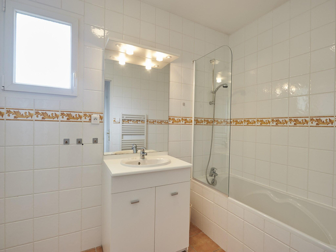 Bathroom 3, Villa in France with Pool and Private Garden, Deux-Sèvres