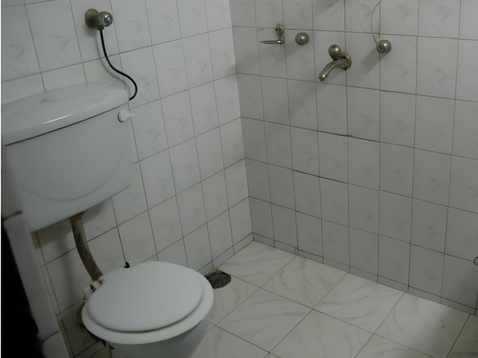 Bathroom, Hotel Raj, Lucknow