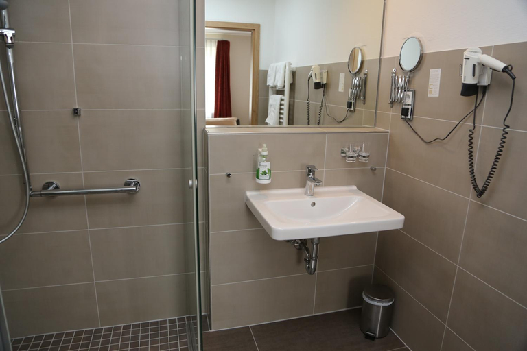 Bathroom 4, Hotel Lindleinsmuhle, Würzburg