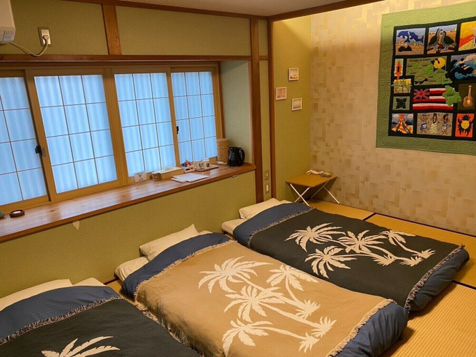 Room 4, ALOHADAYS Nishijin Guesthouse, Kyoto