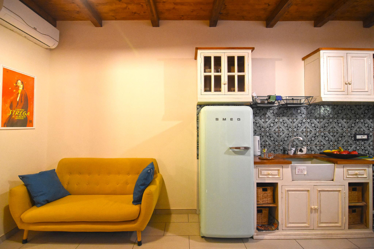 Others 4, Casa Giola, Napoli