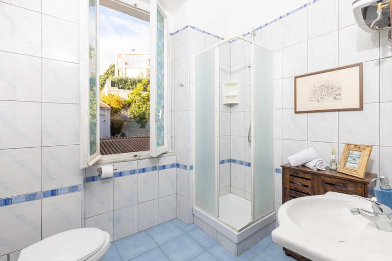 Bathroom 3, Kaliè Rooms - Guesthouse, Cagliari