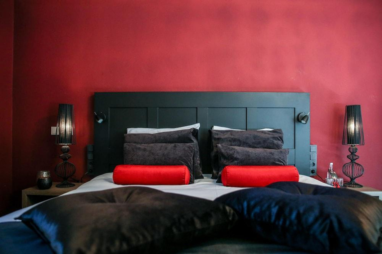 Bedroom, Hotel restaurant De Wolfsberg, Groesbeek