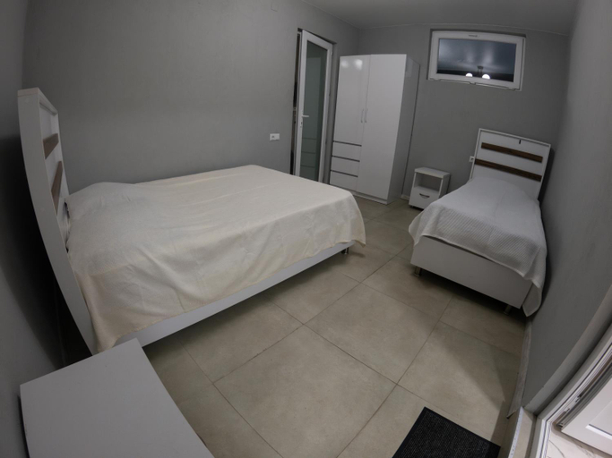 Others 2, Emma's Guest house, Batumi