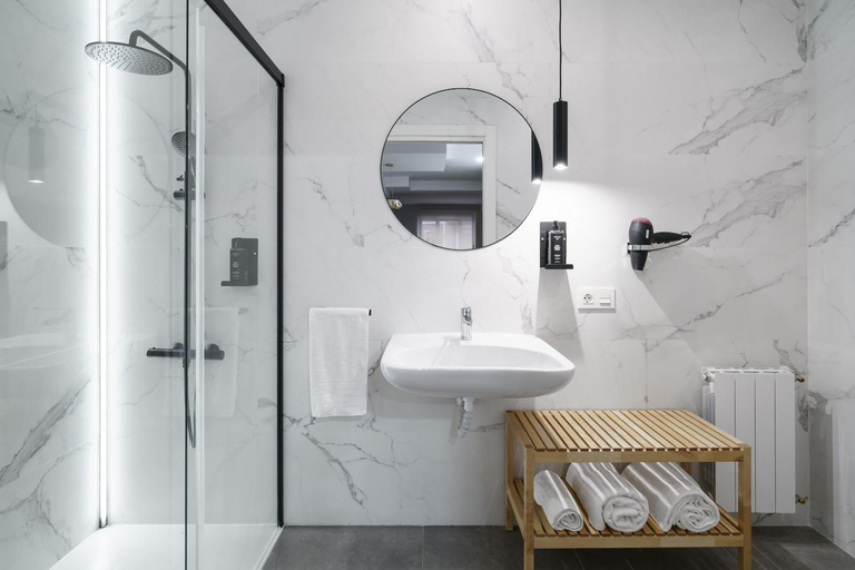 Bathroom 3, Limehome Bilbao Tristan de Leguizamon, Vizcaya