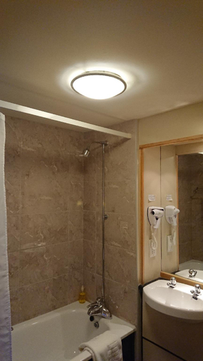 Bathroom 4, The Queens Hotel, York