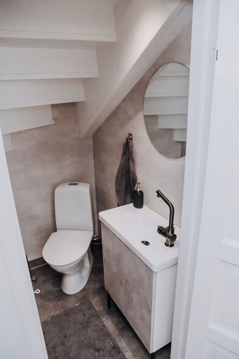 Bathroom 3, Myskje Gård Äventyr, Söderhamn