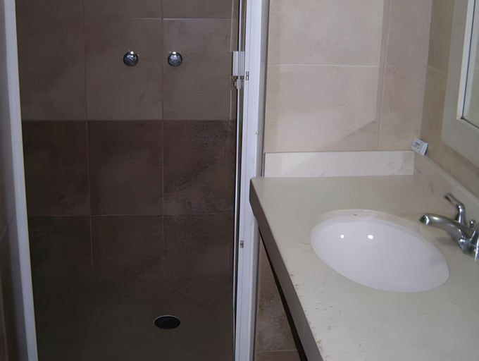 Bathroom 3, Hotel Itto Acapulco, Acapulco de Juárez