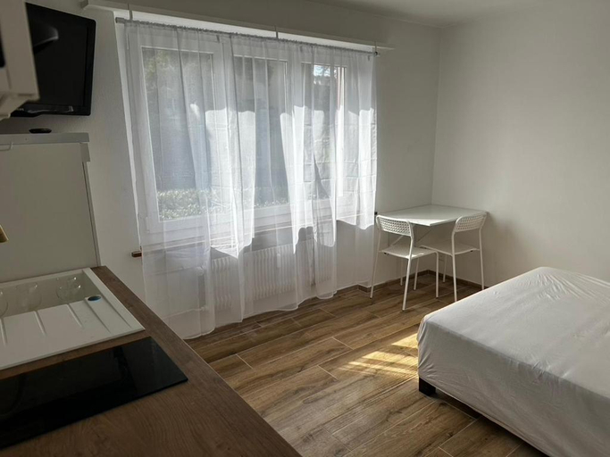 Others 4, Pearl Arbor Suites, Büren