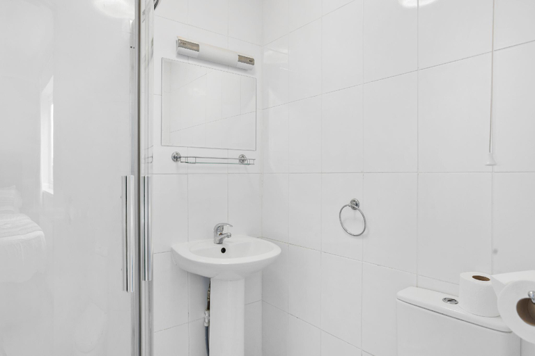 Bathroom 4, The Waters Edge , Torbay
