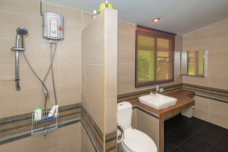 Bathroom 2, Montira's Cottage Mae Kampong, K. Mae On