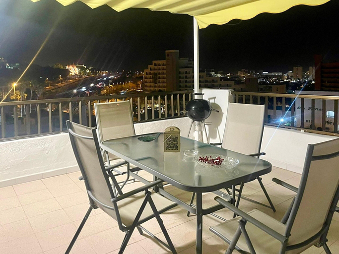 Food & Drinks 5, Attic apartment in Adeje near Playa Fanabe, Santa Cruz de Tenerife