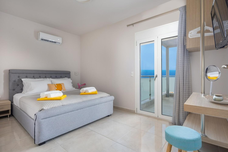 2, Gianna's Panoramic Seaview Twin Villas with pool 2, Crete