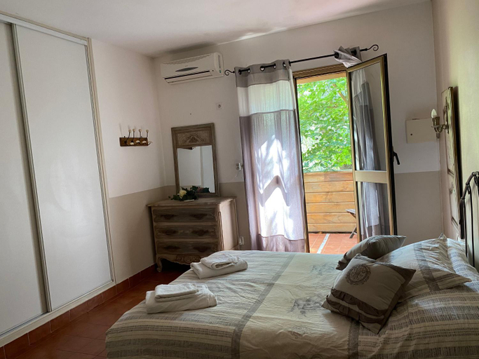 Bedroom 2, Hotel gite d'etape San Pasquale, Corse-du-Sud