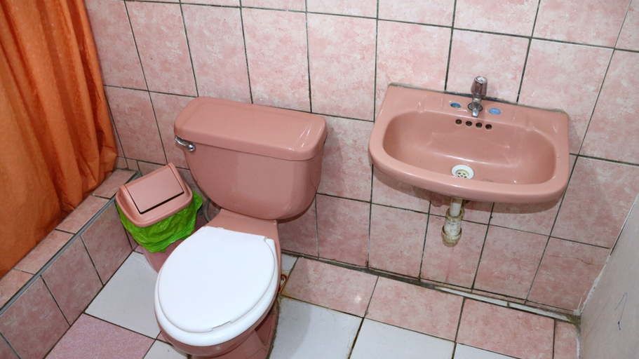 Bathroom 4, Casa Gran Chavin Huaraz, Huaraz