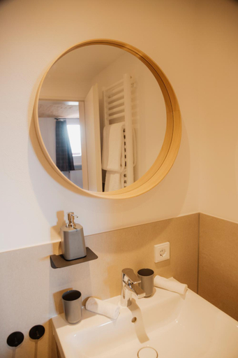 Bathroom 5, ALPENHOF Westerbuchberg, Traunstein