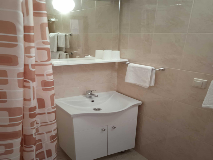 Bathroom 5, Apartments Ana Lopud - Studio with Balcony and Sea View-2, Pojezerje