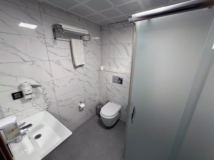 Bathroom 5, Hotel Mandalin, Antalya