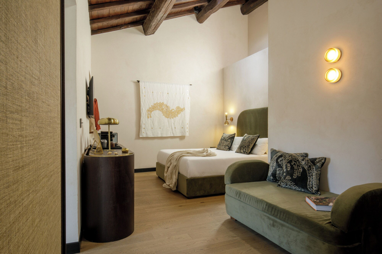 Bedroom 3, Palazzo Serpe Suites near Colosseum, Roma