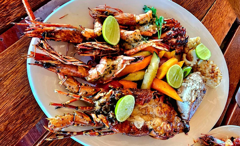 Food & Drinks 4, Juana Ocean Villas, Kusini