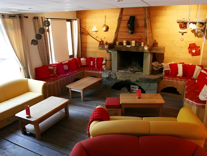 Public Area 2, Domaine de l'Adoux, Alpes-de-Haute-Provence