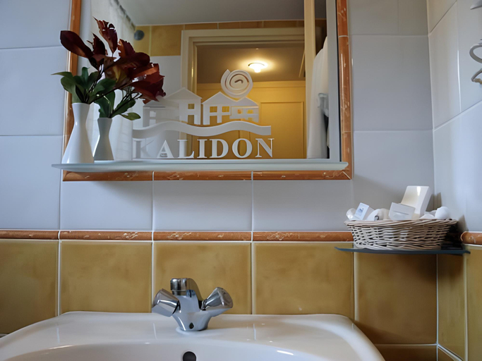 Bathroom 4, Kalidon Panorama, North Aegean