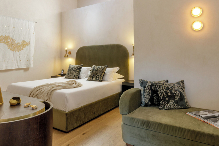 Bedroom 4, Palazzo Serpe Suites near Colosseum, Roma